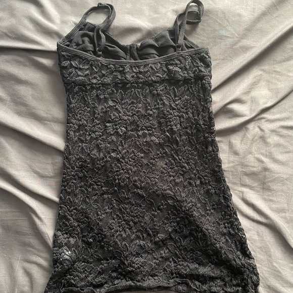 Buffalo lace adjustable strap tank top - Picture 3 of 4